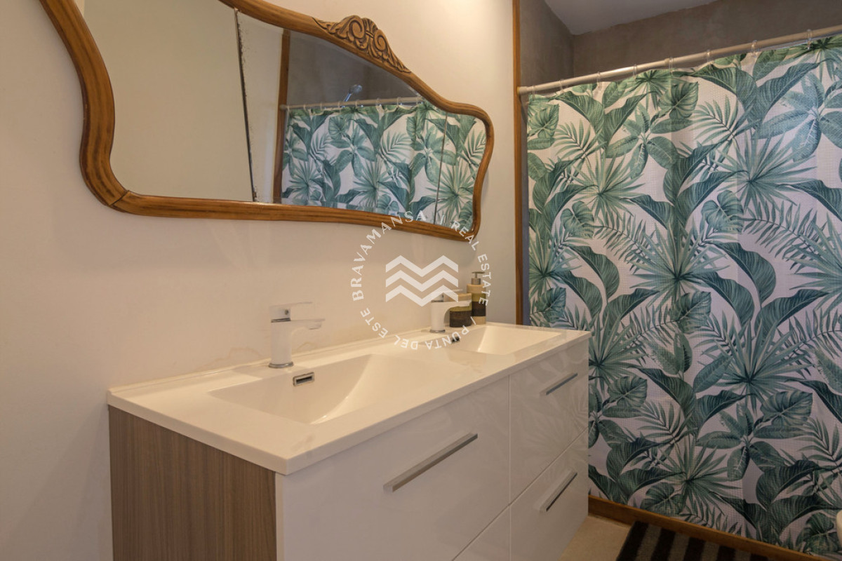 Casa ID.465 - ALQUILER ANUAL 3 dormitorios barrio privado Punta del Este