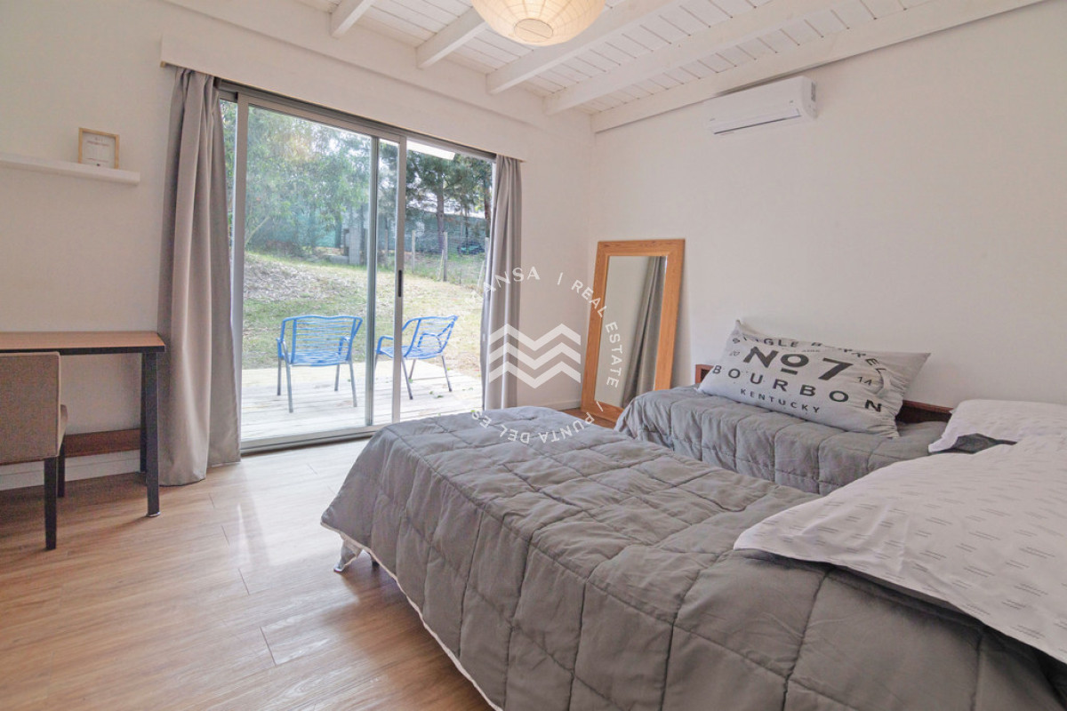 Casa ID.465 - ALQUILER ANUAL 3 dormitorios barrio privado Punta del Este