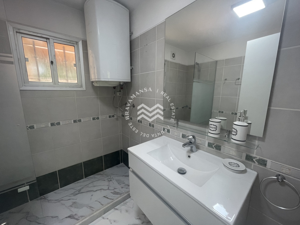 Casa ID.116 - Alquiler Anual 2 dormitorios en tranquilo barrio de Punta del Este