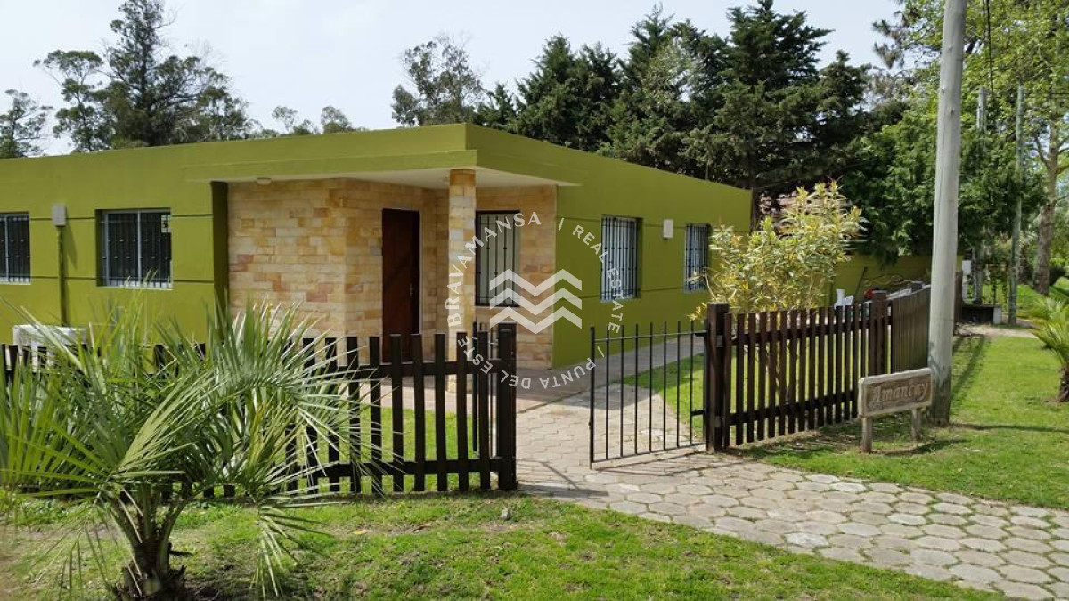 Casa ID.116 - Alquiler Anual 2 dormitorios en tranquilo barrio de Punta del Este