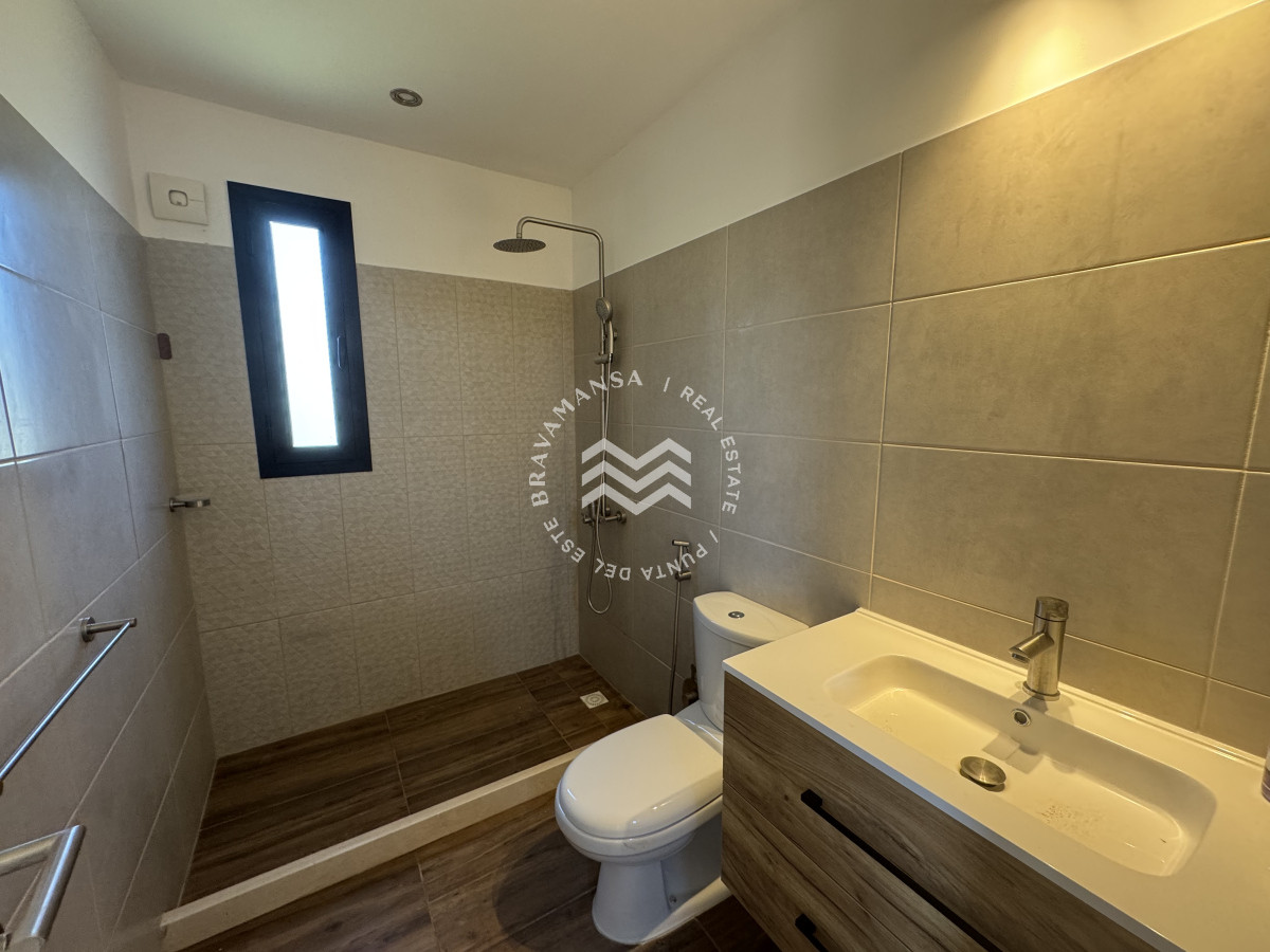 Casa ID.463 - ALQUILER ANUAL Moderna casa a estrenar 2 dormitorios