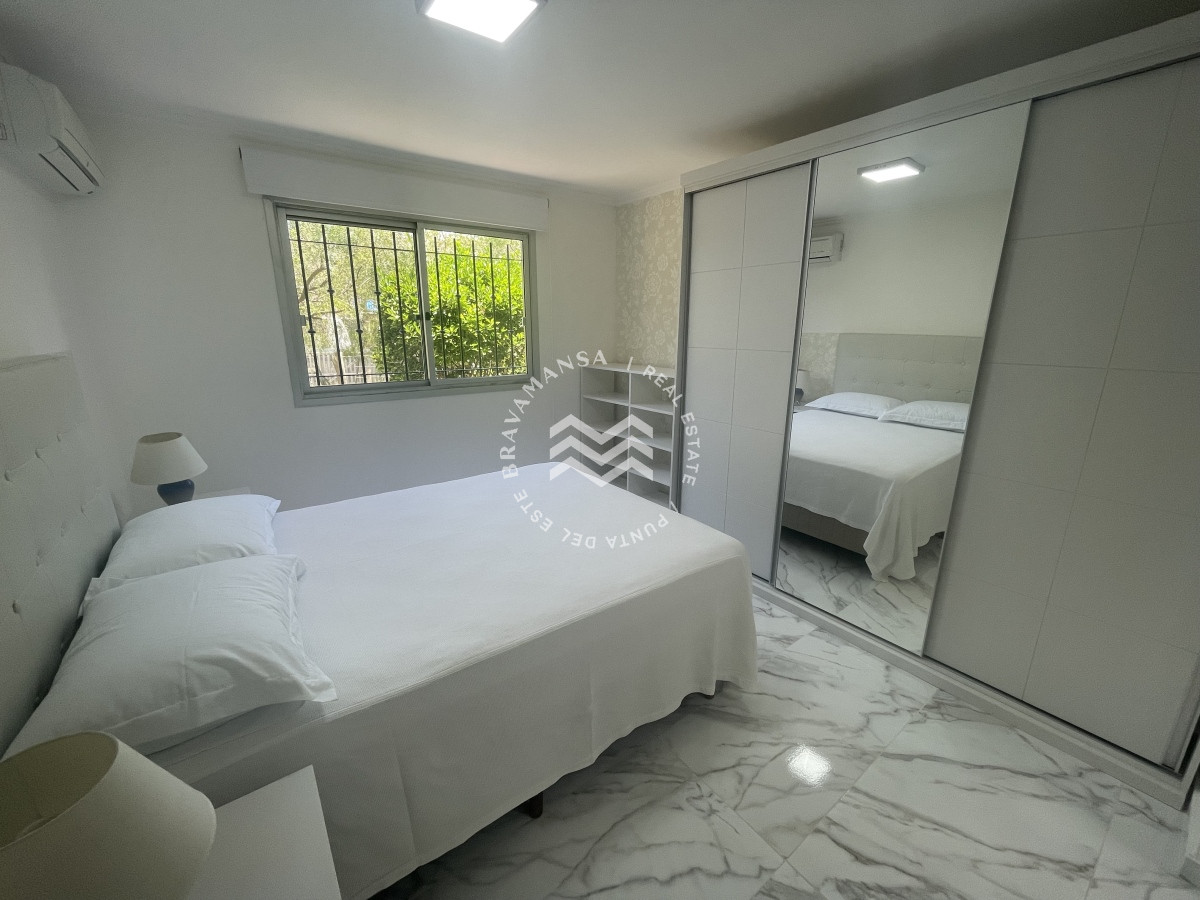 Casa ID.116 - Alquiler Anual 2 dormitorios en tranquilo barrio de Punta del Este
