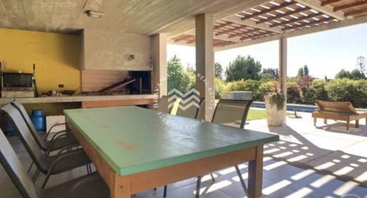 Casa ID.109 - VENTA Espectacular casa en barrio privado, 4 dormitorios - Punta del Este