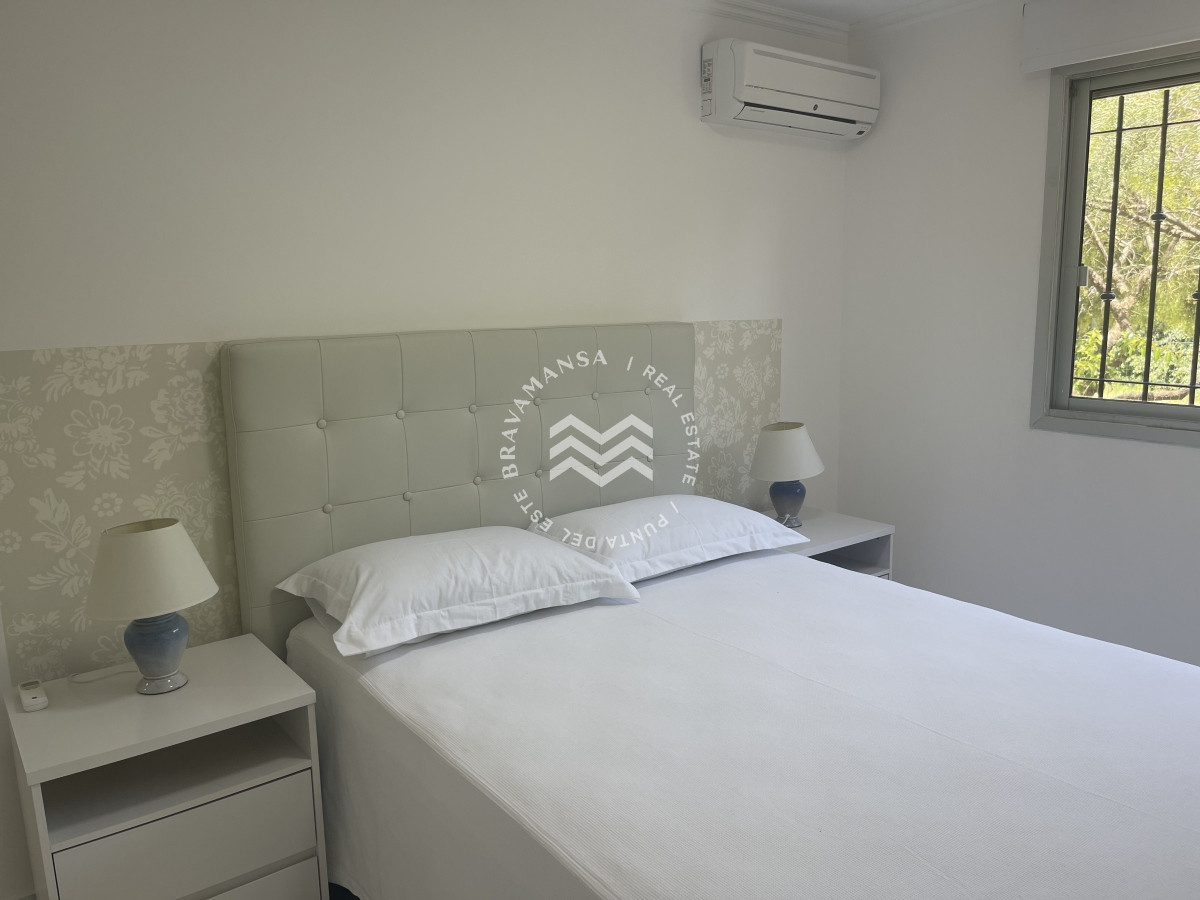 Casa ID.116 - Alquiler Anual 2 dormitorios en tranquilo barrio de Punta del Este