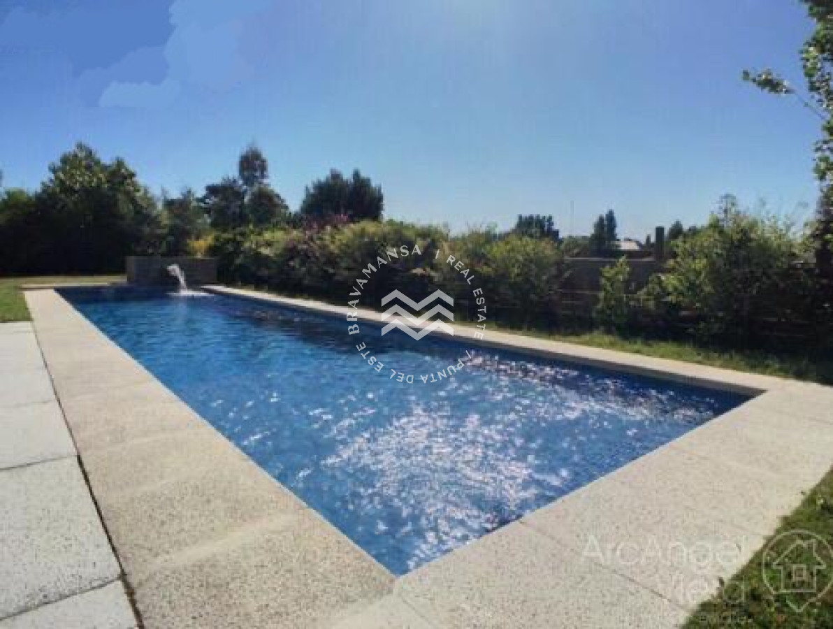 Casa ID.109 - VENTA Espectacular casa en barrio privado, 4 dormitorios - Punta del Este