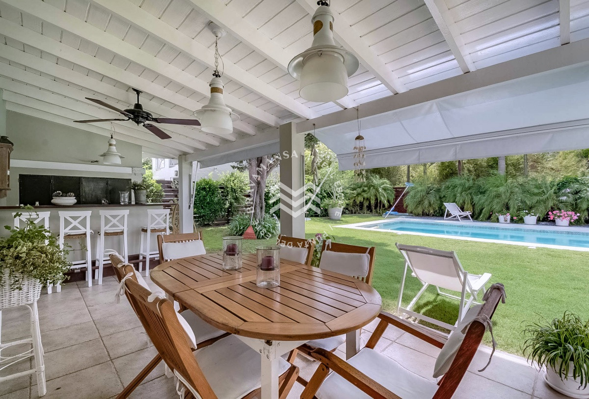 Casa ID.25 - Espectacular Chalet con gran jardín a pasos de Playa Montoya