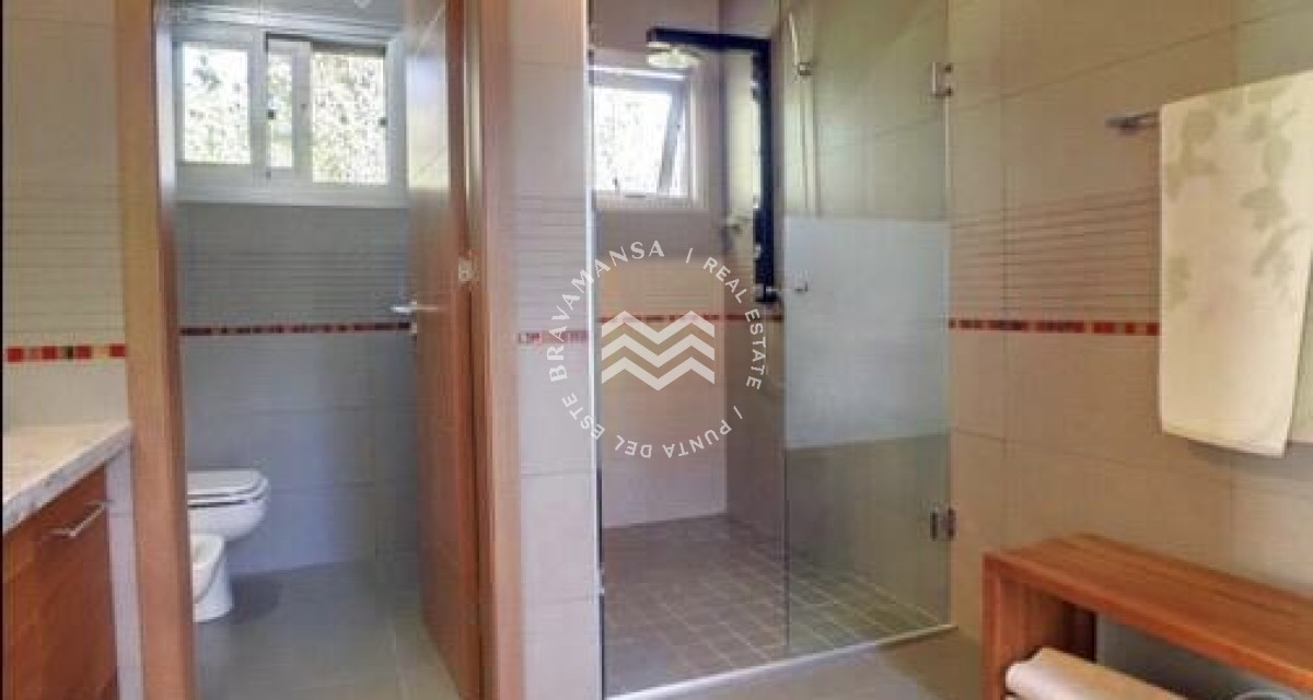 Casa ID.109 - VENTA Espectacular casa en barrio privado, 4 dormitorios - Punta del Este