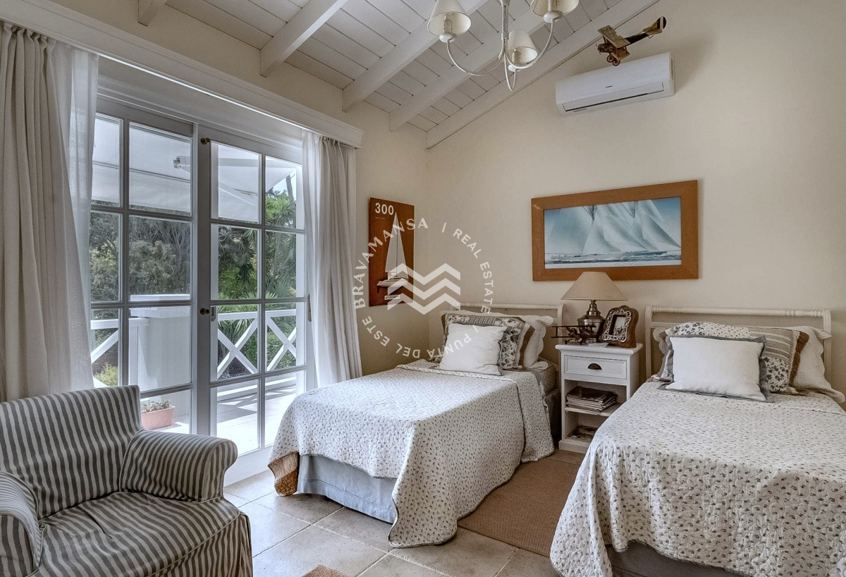Casa ID.25 - Espectacular Chalet con gran jardín a pasos de Playa Montoya