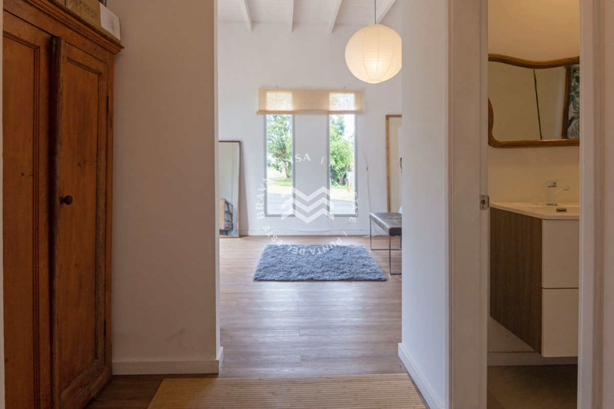 Casa ID.465 - ALQUILER ANUAL 3 dormitorios barrio privado Punta del Este