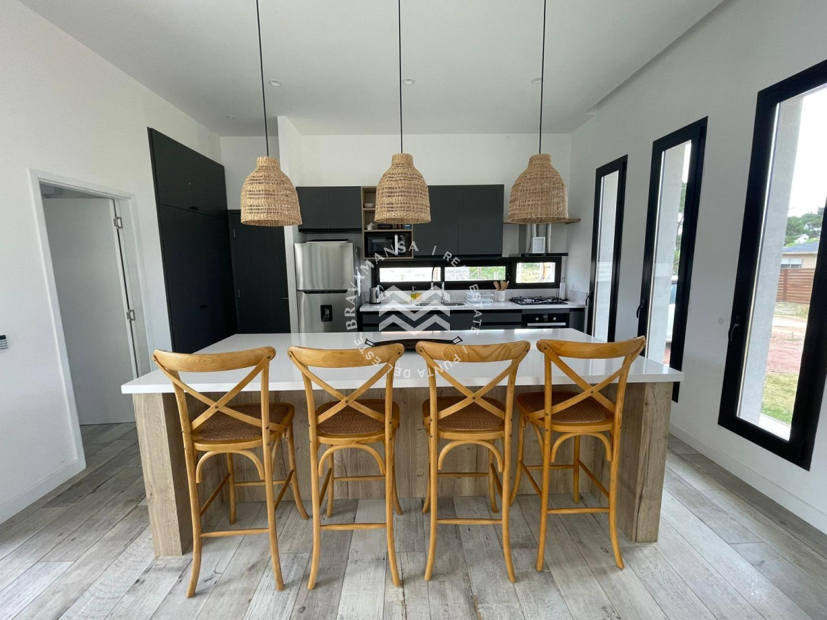 Casa ID.594 - Moderna casa 3 dormitorios en tranquilo entorno, Temporada 2026