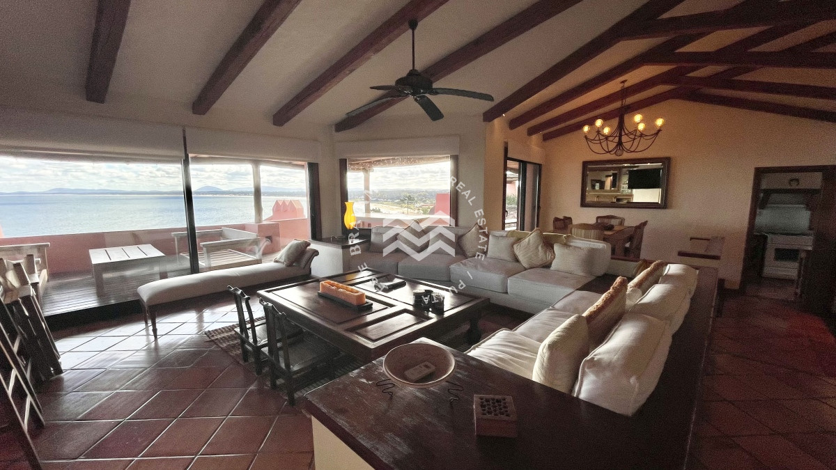 Casa ID.7 - Alquiler de temporada en un lugar único frente al mar en Punta Ballena