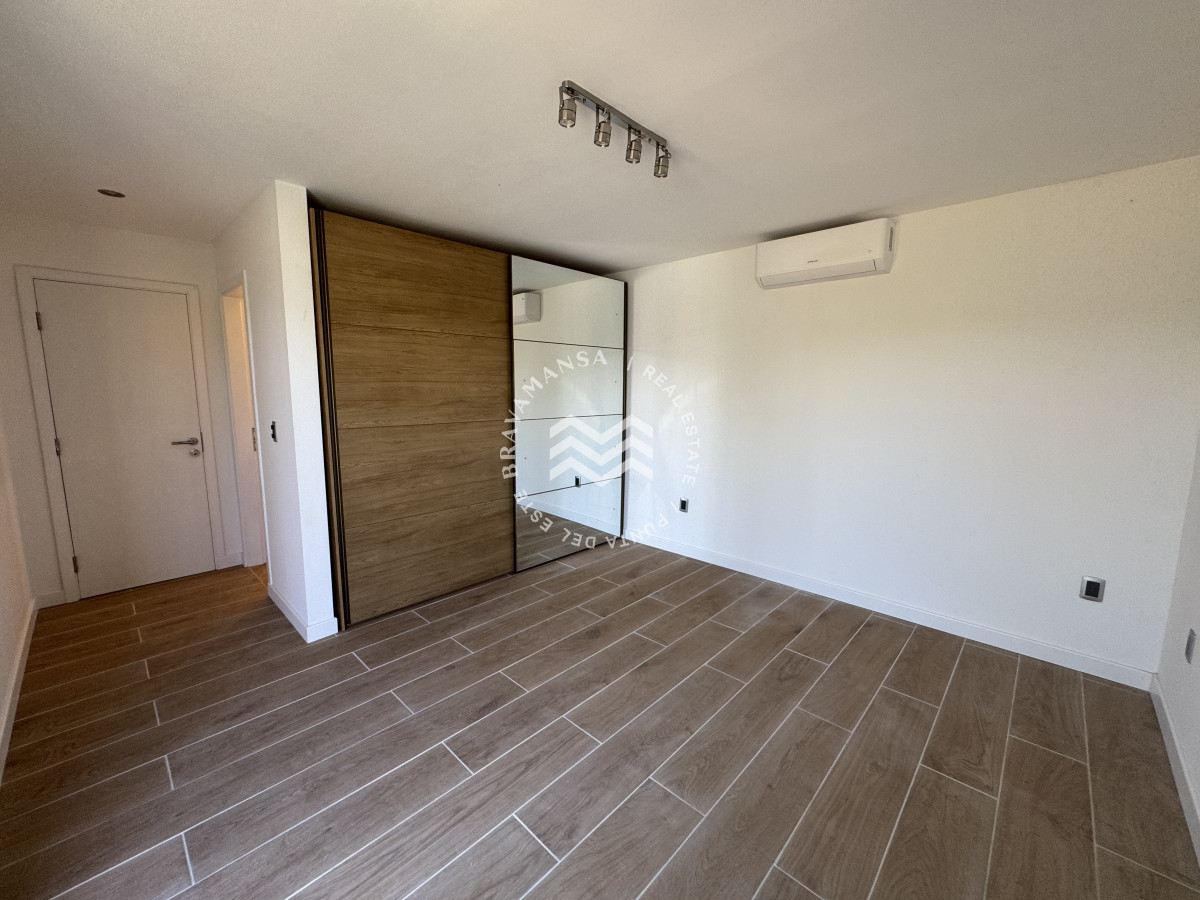 Casa ID.463 - ALQUILER ANUAL Moderna casa a estrenar 2 dormitorios