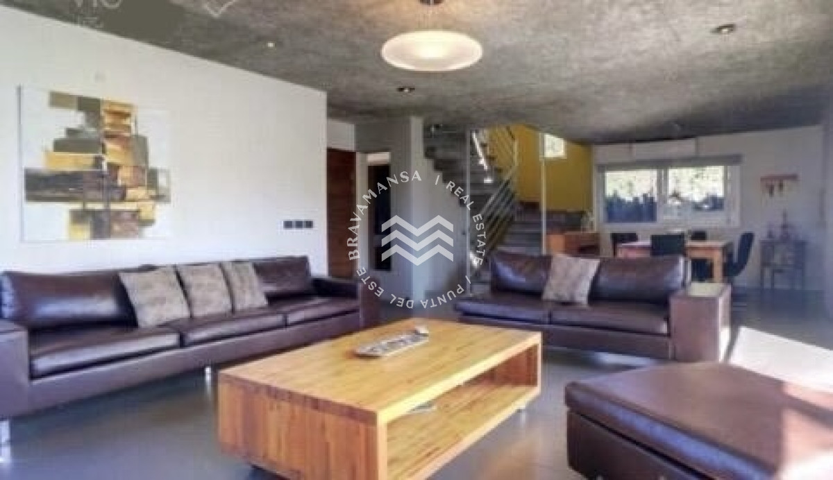 Casa ID.109 - VENTA Espectacular casa en barrio privado, 4 dormitorios - Punta del Este