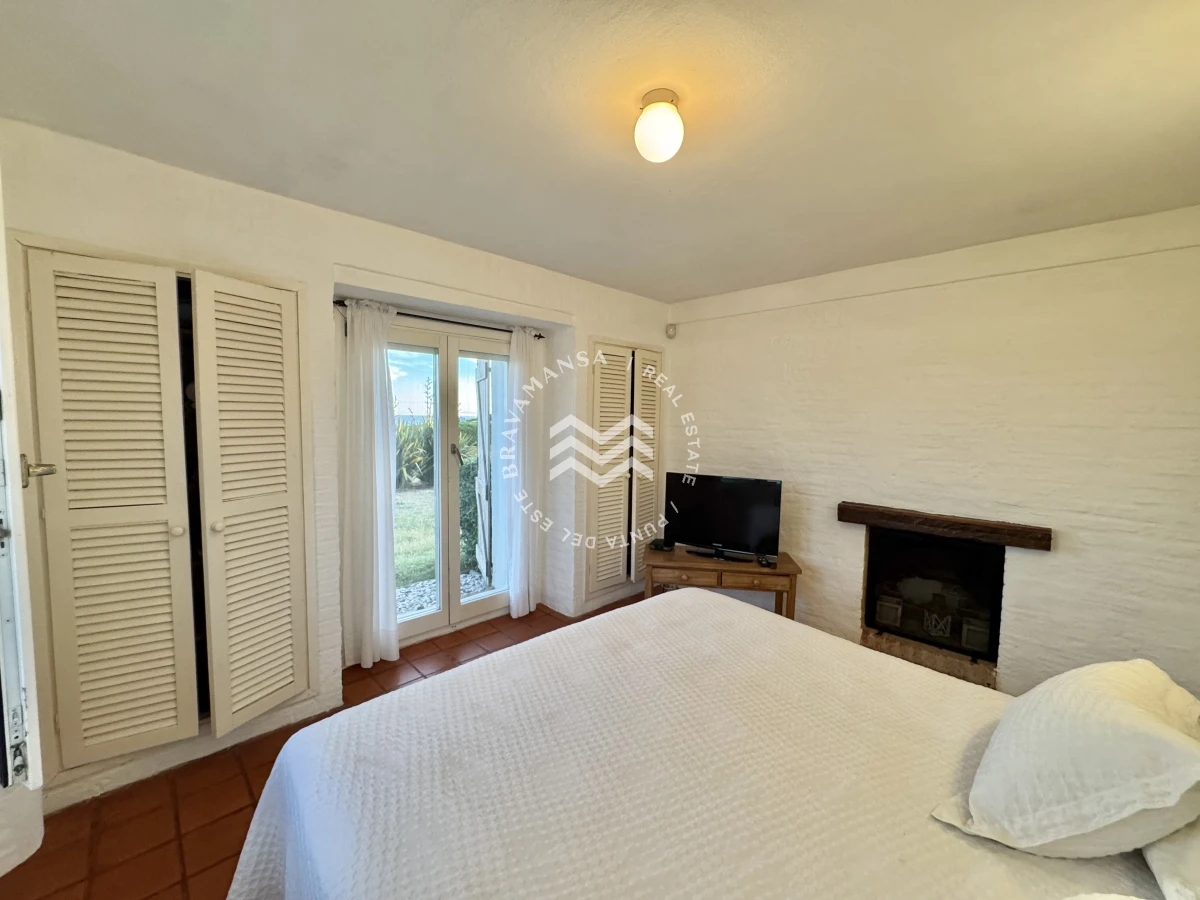 Casa ID.699 - Espectacular casa de 3 dormitorios en suite y servicio en Playa Montoya