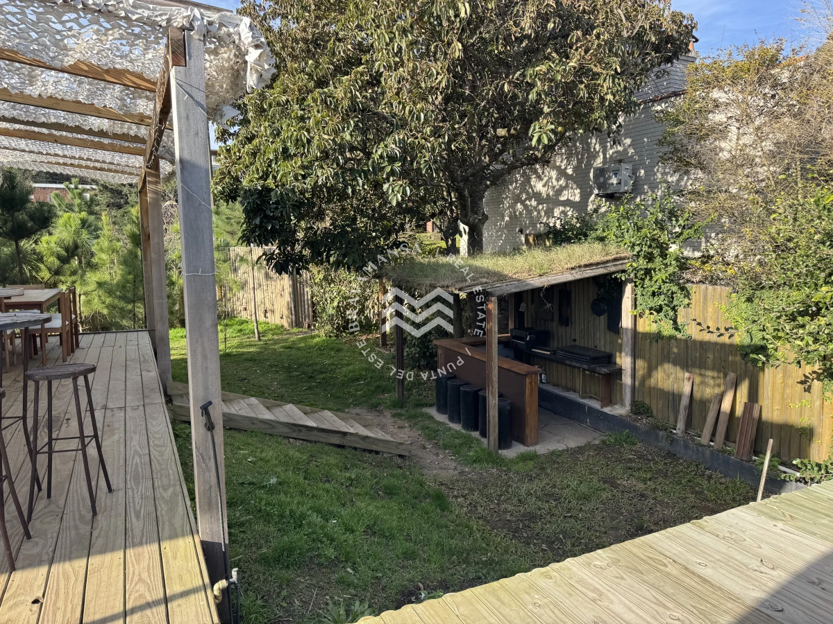 Casa ID.586 - VENTA Gran casa en Punta Ballena a una cuadra de la playa