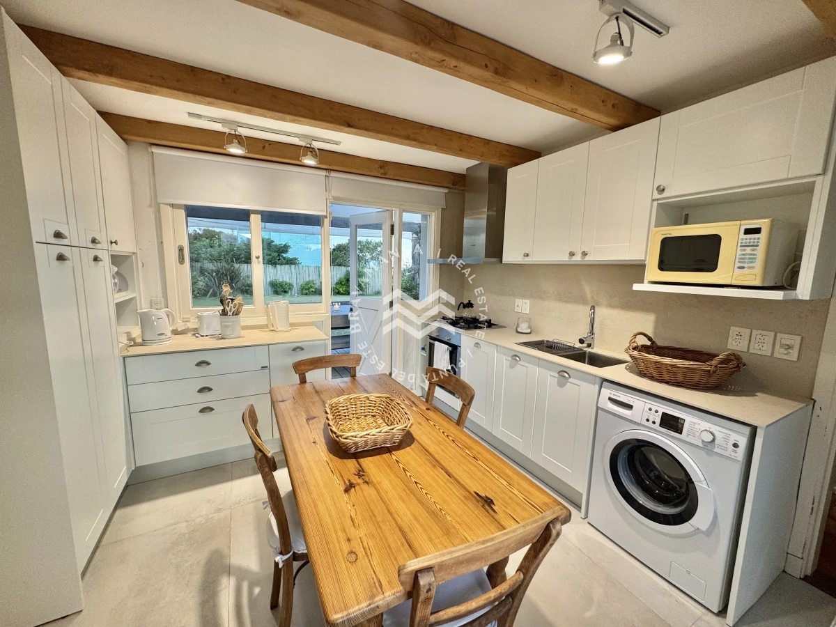 Casa ID.699 - Espectacular casa de 3 dormitorios en suite y servicio en Playa Montoya