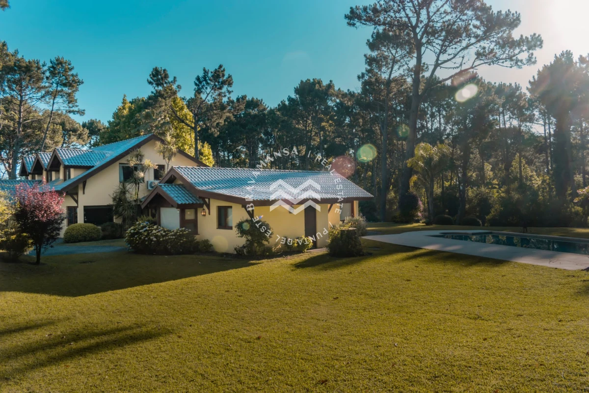 Casa ID.1 - Gran chalet 5 dormitorios 5 minutos de Playa Mansa, Punta del Este