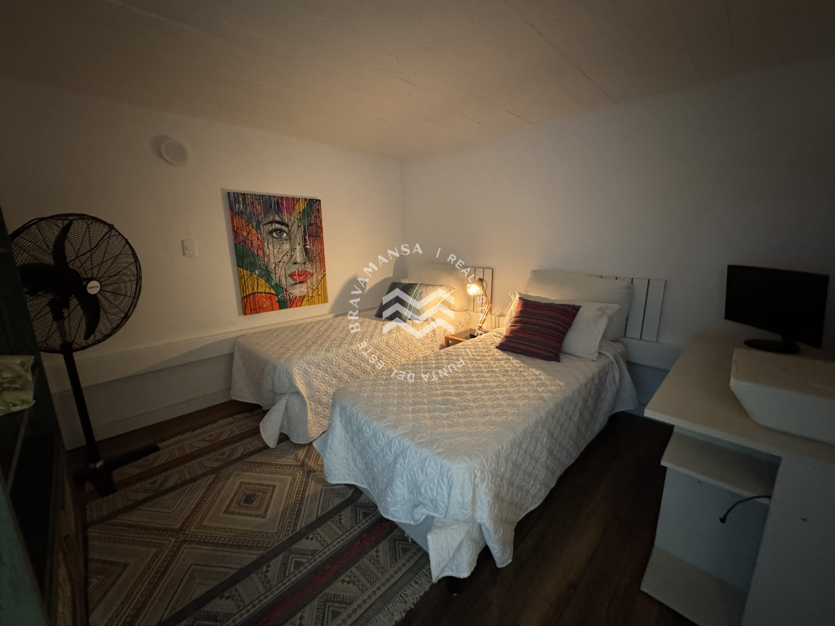 Casa ID.586 - VENTA Gran casa en Punta Ballena a una cuadra de la playa