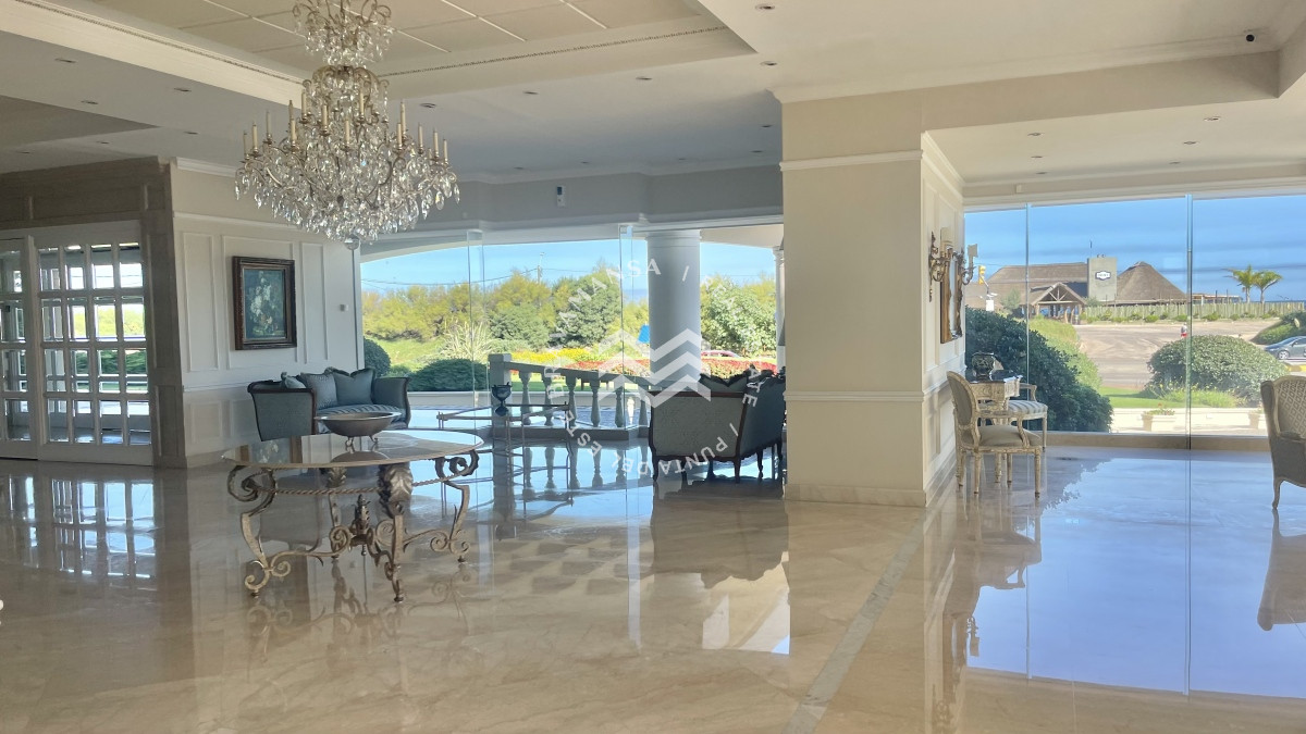 Apartamento ID.390 - VENTA Primera línea Coral Tower 3 dormitorios y servicio 