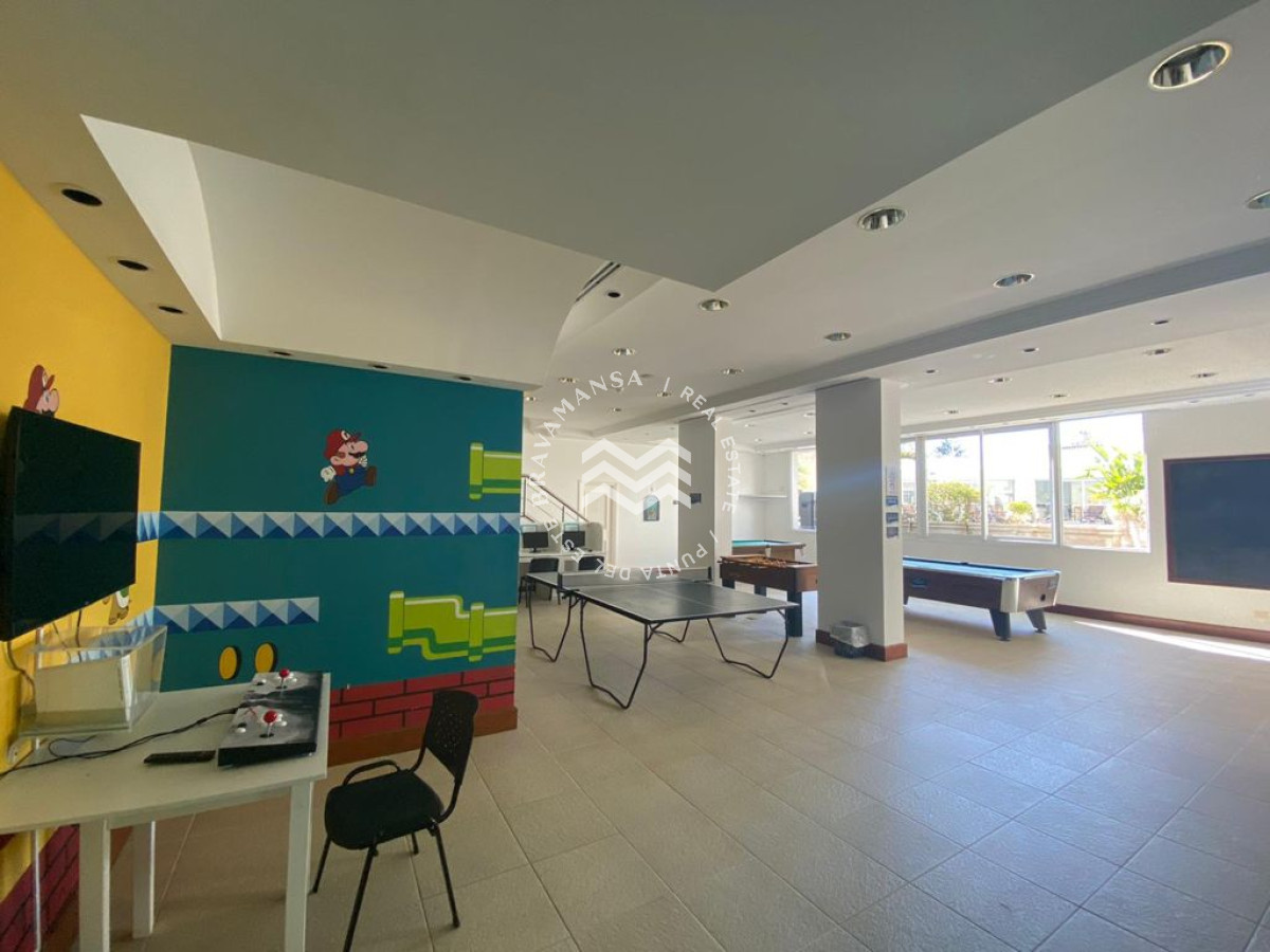 Apartamento ID.466 - VENTA En primera línea frente al mar en playa Mansa, 2 dormitorios en suite