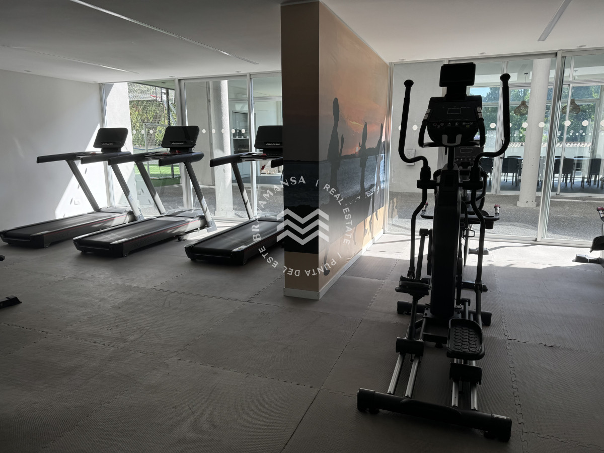 Apartamento ID.421 - Amplio apartamento 1 dormitorio en VENTA Av Roosevelt