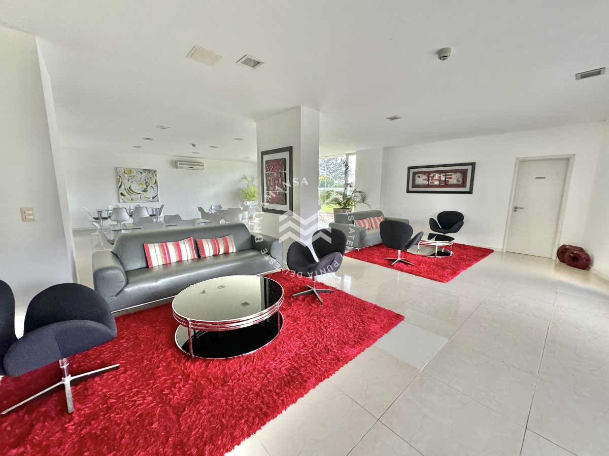 Apartamento ID.850 - Cómoda planta 3 dormitorios en excelente zona de Punta del Este