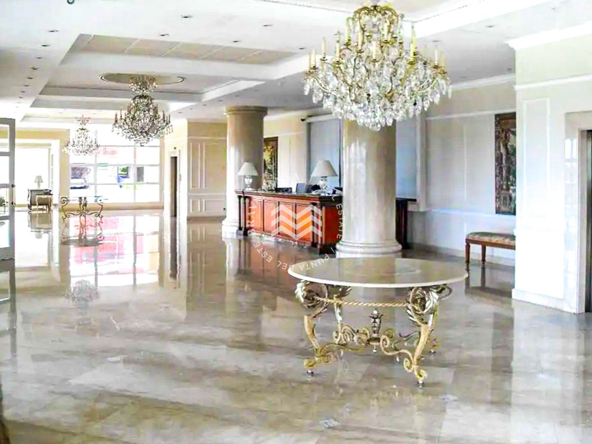 Apartamento ID.390 - VENTA Primera línea Coral Tower 3 dormitorios y servicio 