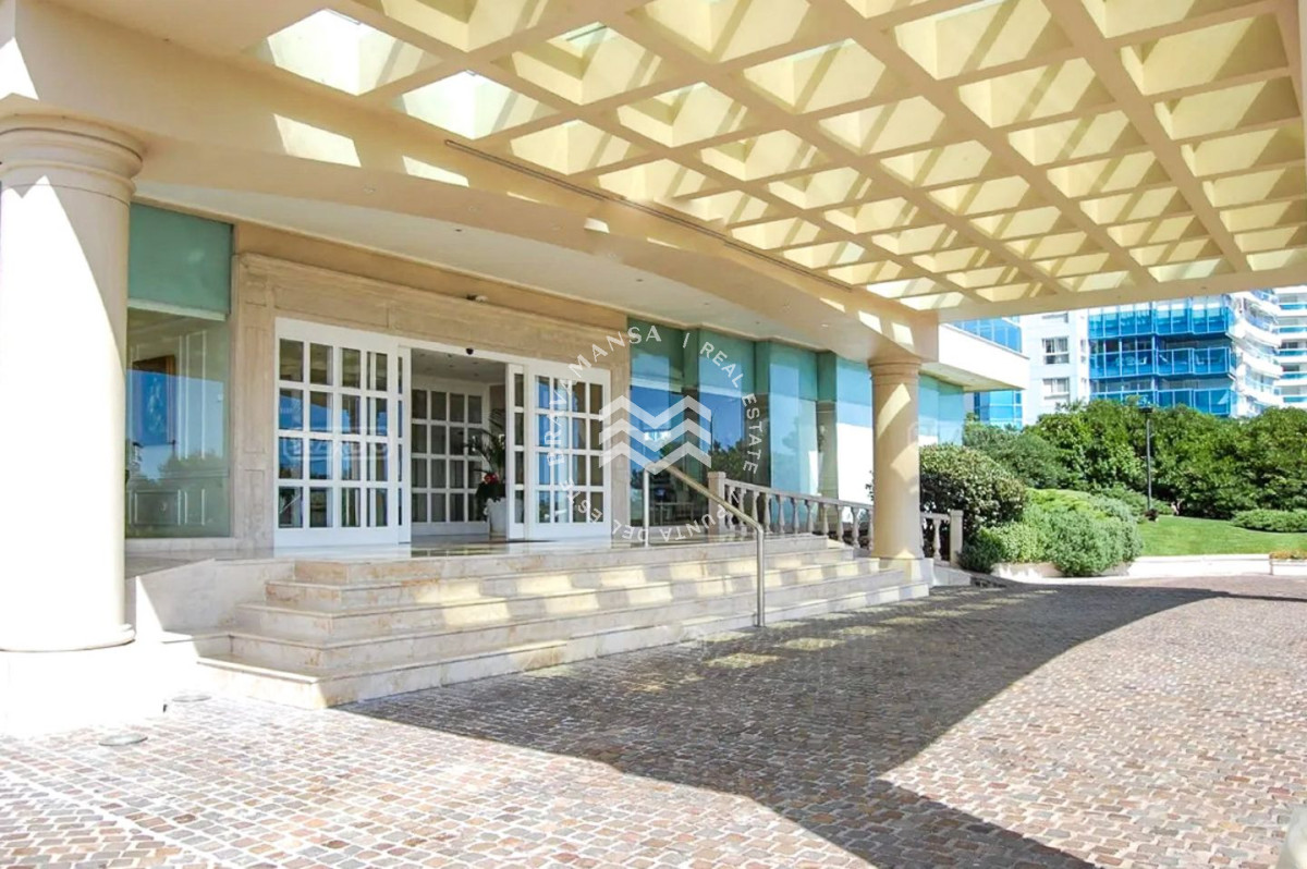 Apartamento ID.390 - VENTA Primera línea Coral Tower 3 dormitorios y servicio 