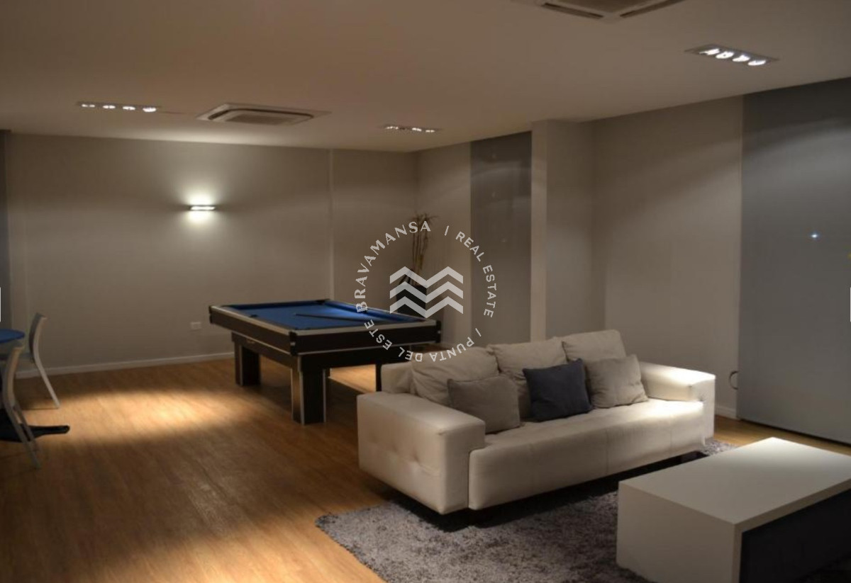 Apartamento ID.202 - ALQUILER ANUAL 2 dormitorios con vista al mar en Playa Brava, Punta del Este