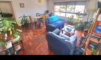 Excelente! Venta apto Pocitos 3 dorm., piso alto, vista despejada, buen estado