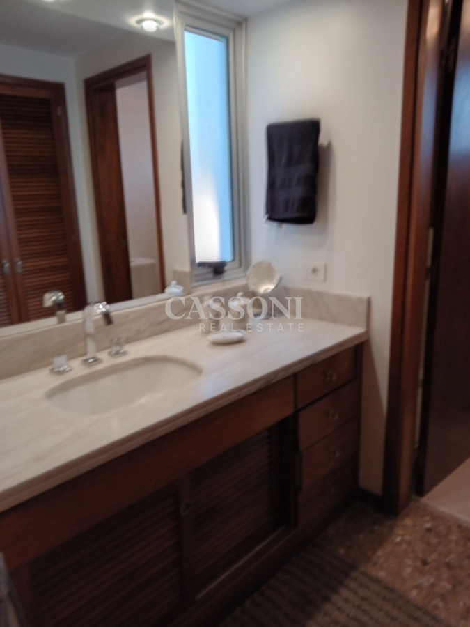 Apartamento ID.2788 - EN VENTA ESTUPENDO APARTAMENTO - EDIFICIO MALECON IV - PRIMERA LINEA DE PLAYA MANSA