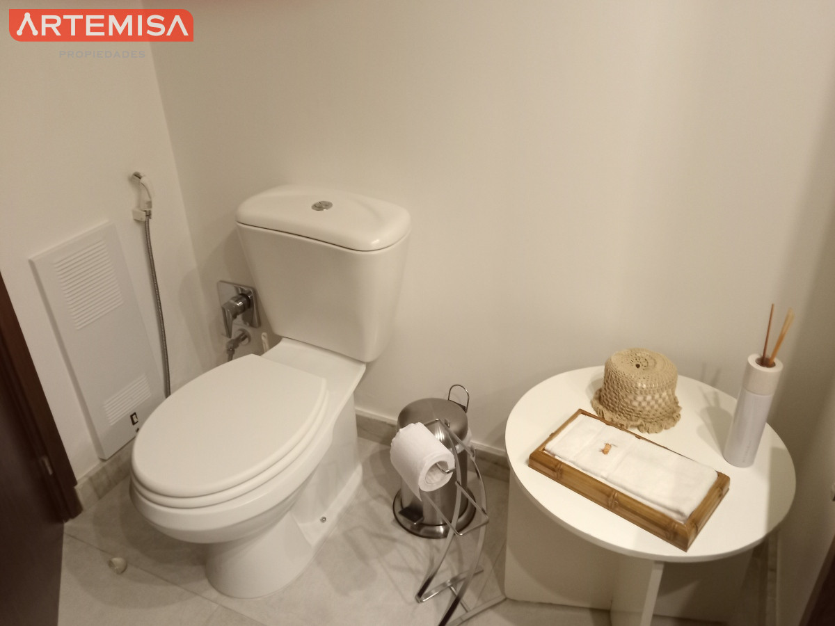Apartamento ID.599 - EN VENTA ESTUPENDO APARTAMENTO - EDIFICIO MALECON IV - PRIMERA LINEA DE PLAYA MANSA
