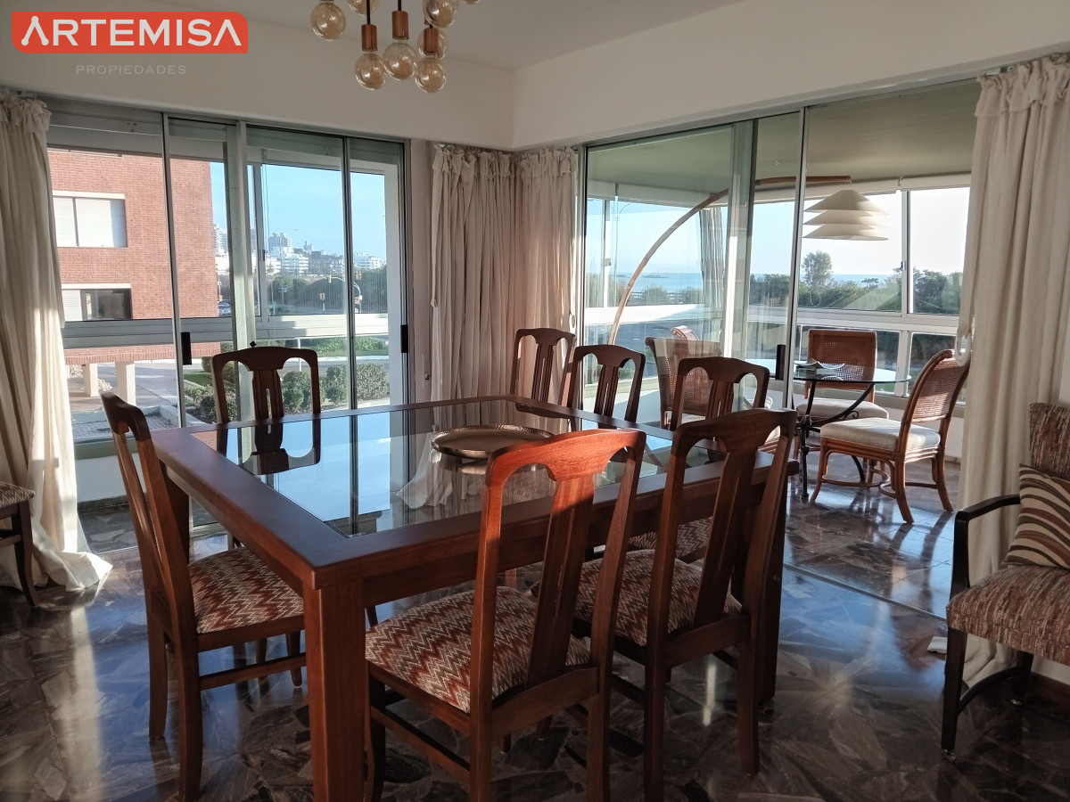 Apartamento ID.599 - EN VENTA ESTUPENDO APARTAMENTO - EDIFICIO MALECON IV - PRIMERA LINEA DE PLAYA MANSA