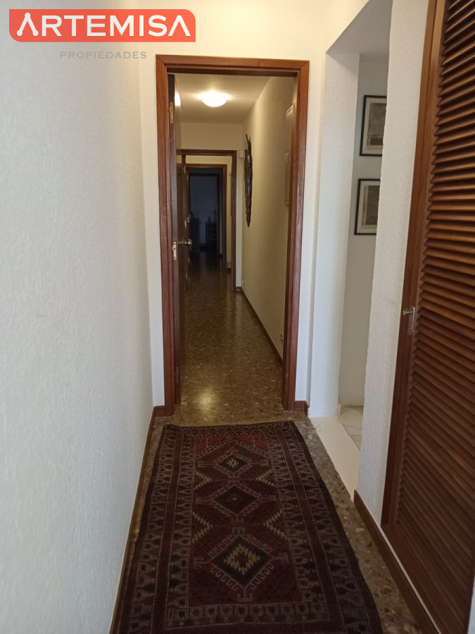 Apartamento ID.599 - EN VENTA ESTUPENDO APARTAMENTO - EDIFICIO MALECON IV - PRIMERA LINEA DE PLAYA MANSA