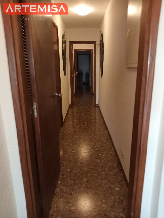 Apartamento ID.599 - EN VENTA ESTUPENDO APARTAMENTO - EDIFICIO MALECON IV - PRIMERA LINEA DE PLAYA MANSA