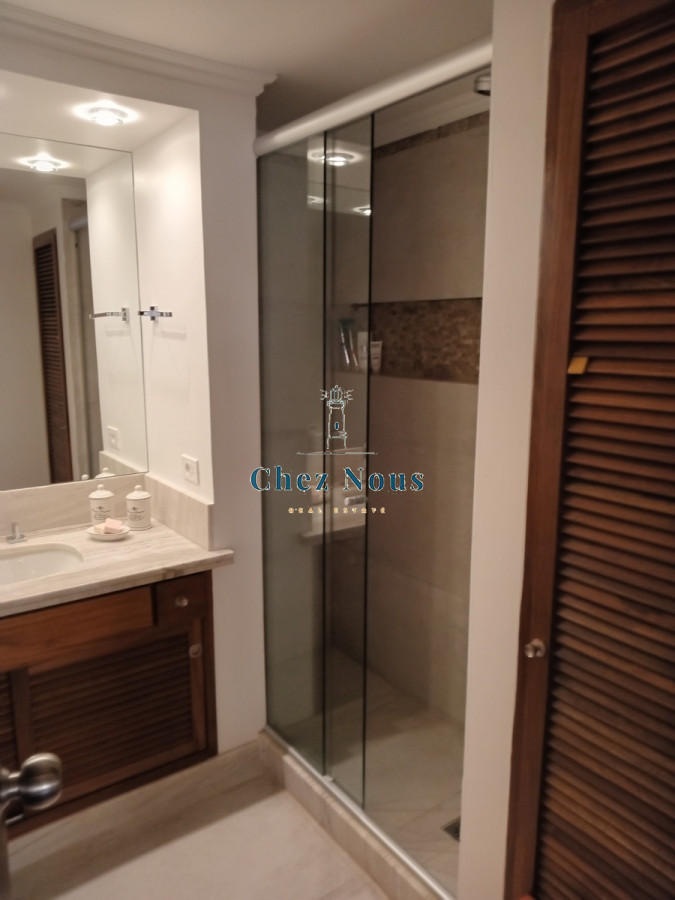Apartamento ID.931 - APARTAMENTO EN VENTA - EDIFICIO MALECON IV - PRIMERA LINEA DE PLAYA MANSA