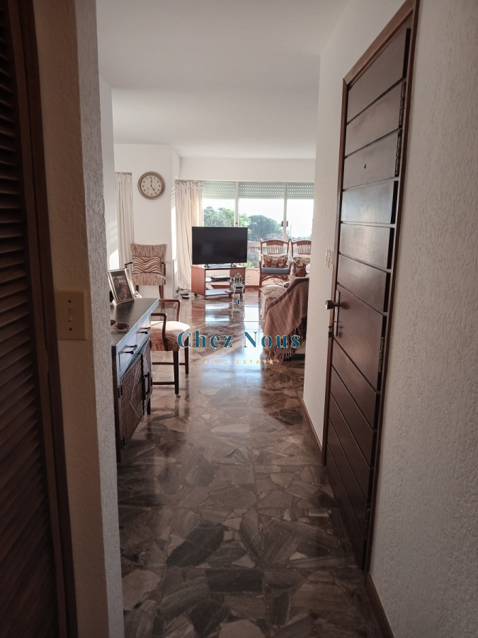 Apartamento ID.931 - APARTAMENTO EN VENTA - EDIFICIO MALECON IV - PRIMERA LINEA DE PLAYA MANSA