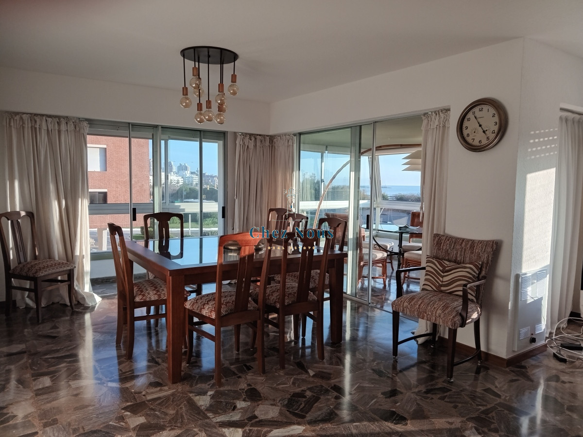 Apartamento ID.931 - APARTAMENTO EN VENTA - EDIFICIO MALECON IV - PRIMERA LINEA DE PLAYA MANSA