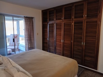 EN VENTA ESTUPENDO APARTAMENTO - EDIFICIO MALECON IV - PRIMERA LINEA DE PLAYA MANSA - ZEN6055A