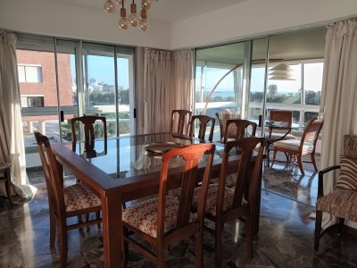EN VENTA ESTUPENDO APARTAMENTO - EDIFICIO MALECON IV - PRIMERA LINEA DE PLAYA MANSA - ZEN6055A