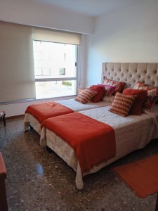 EN VENTA ESTUPENDO APARTAMENTO - EDIFICIO MALECON IV - PRIMERA LINEA DE PLAYA MANSA - ZEN6055A