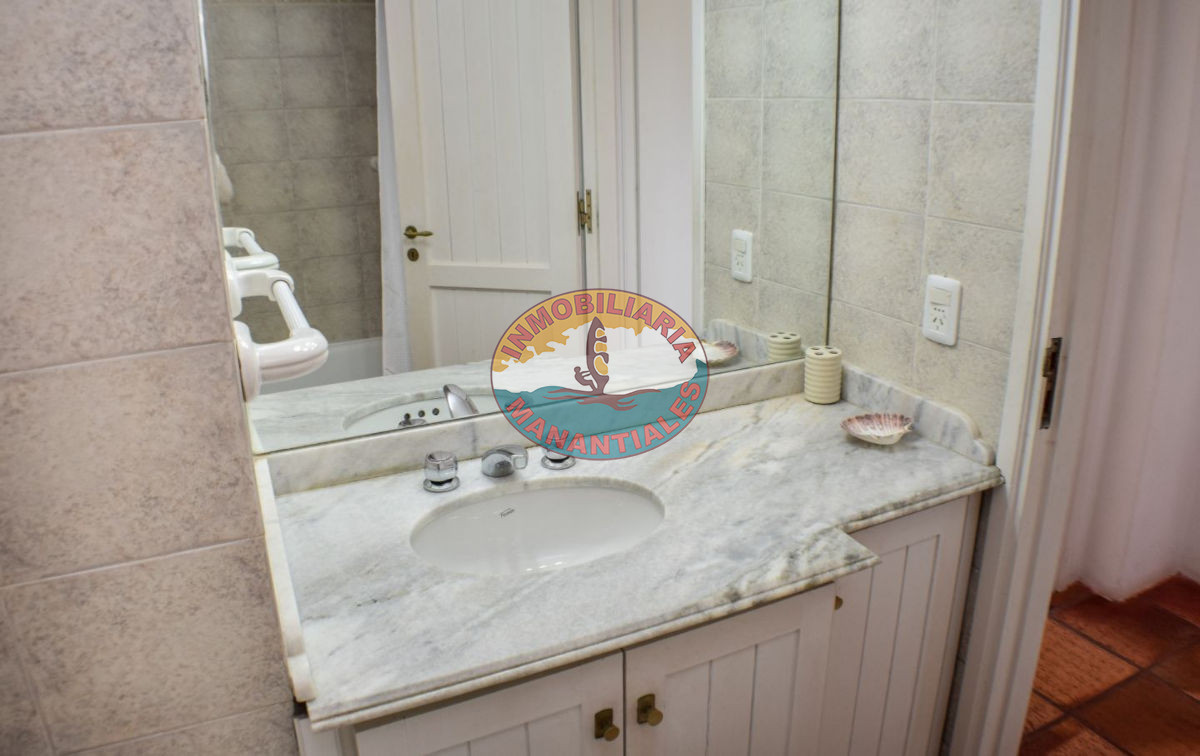 Apartamento ID.6 - Apartamento en alquiler temporario  4 ambientes