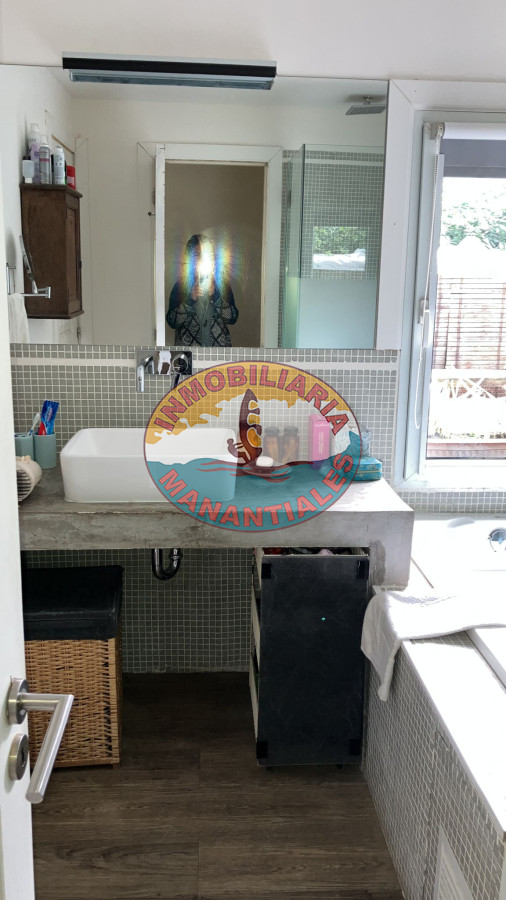 Casa ID.66 -  Casa en Burnett
