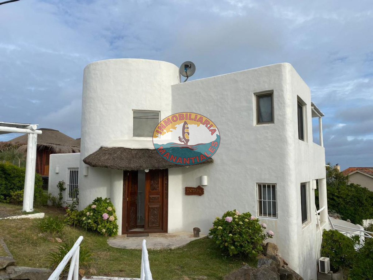 Casa ID.79 - Excelente casa en El Chorro a una cuadra del mar