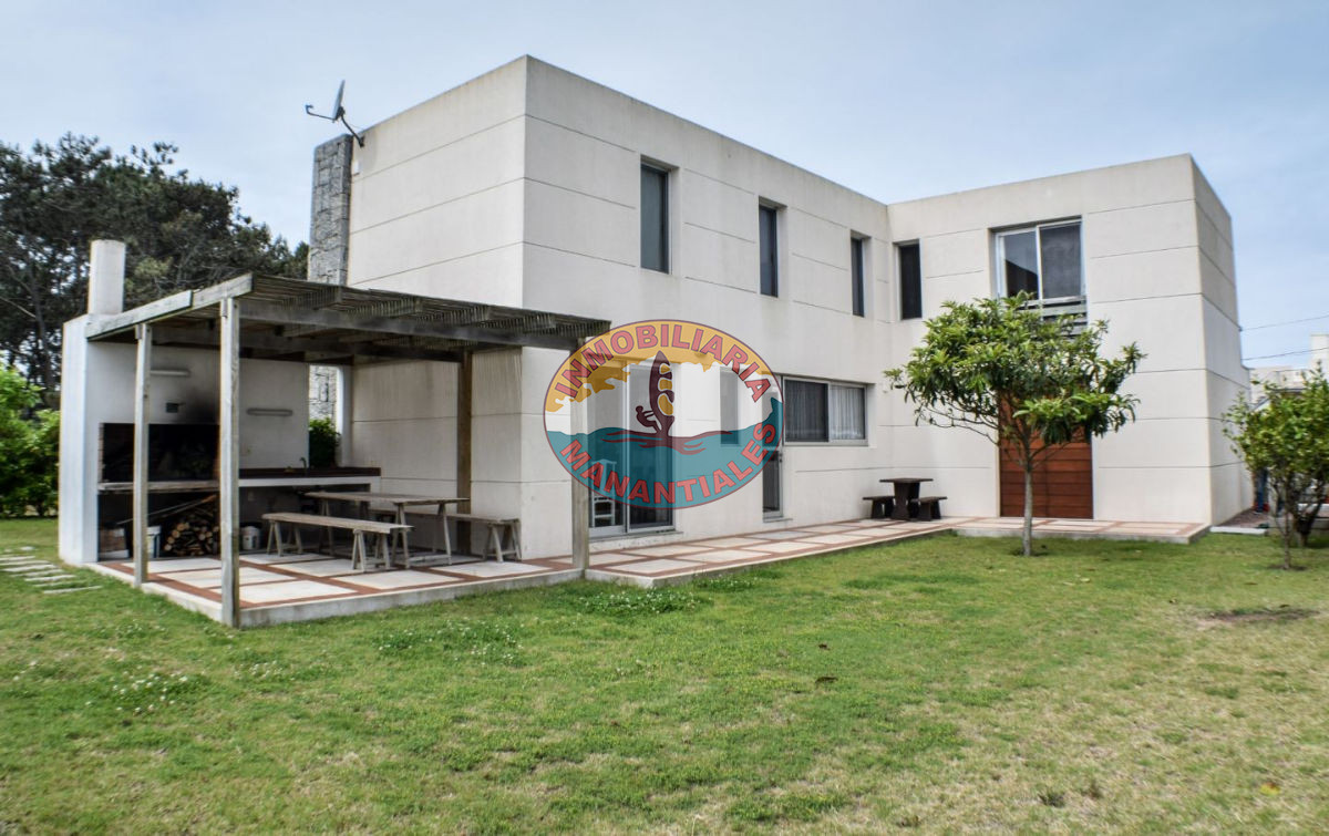Casa ID.11 - Casa en alquiler temporario  5 ambientes