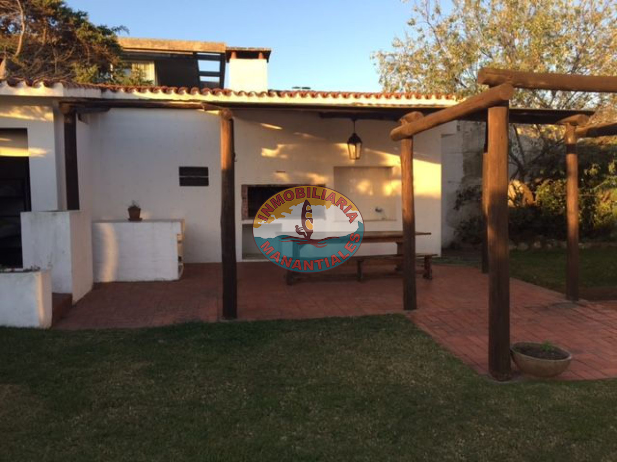 Casa ID.15 - Casa en alquiler temporario  4 ambientes