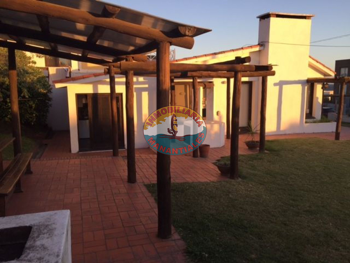 Casa ID.15 - Casa en alquiler temporario  4 ambientes