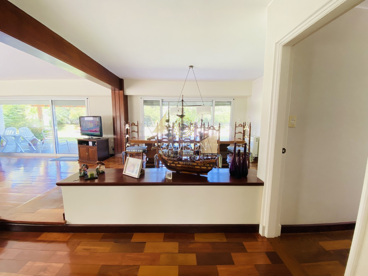 Casa ID.66797 - Impecable Residencia en la mansa a pasos del mar