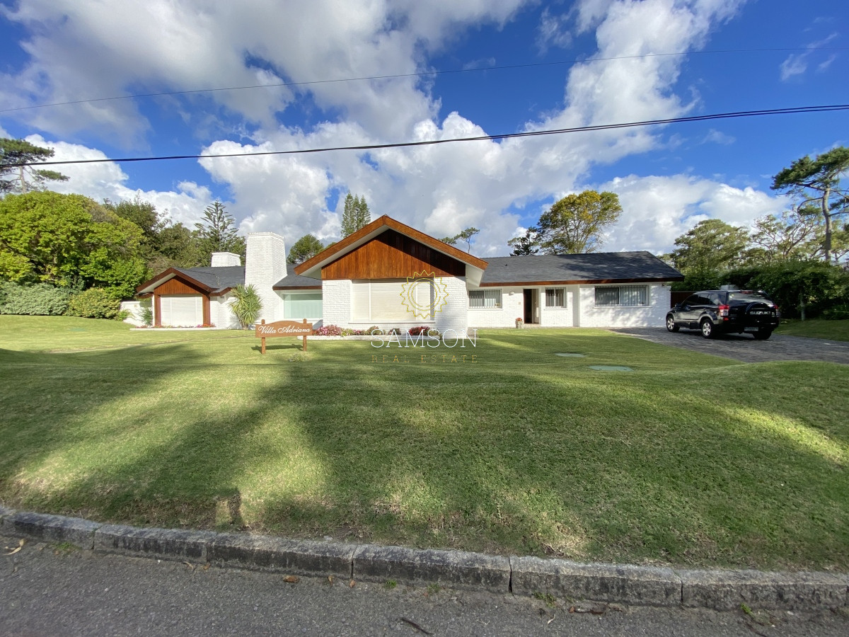 Casa ID.66797 - Impecable Residencia en la mansa a pasos del mar