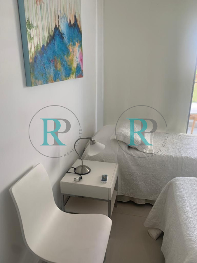 Apartamento ID.2346 - Venta amplio 2 dormitorios 2 baños  vista al mar con renta